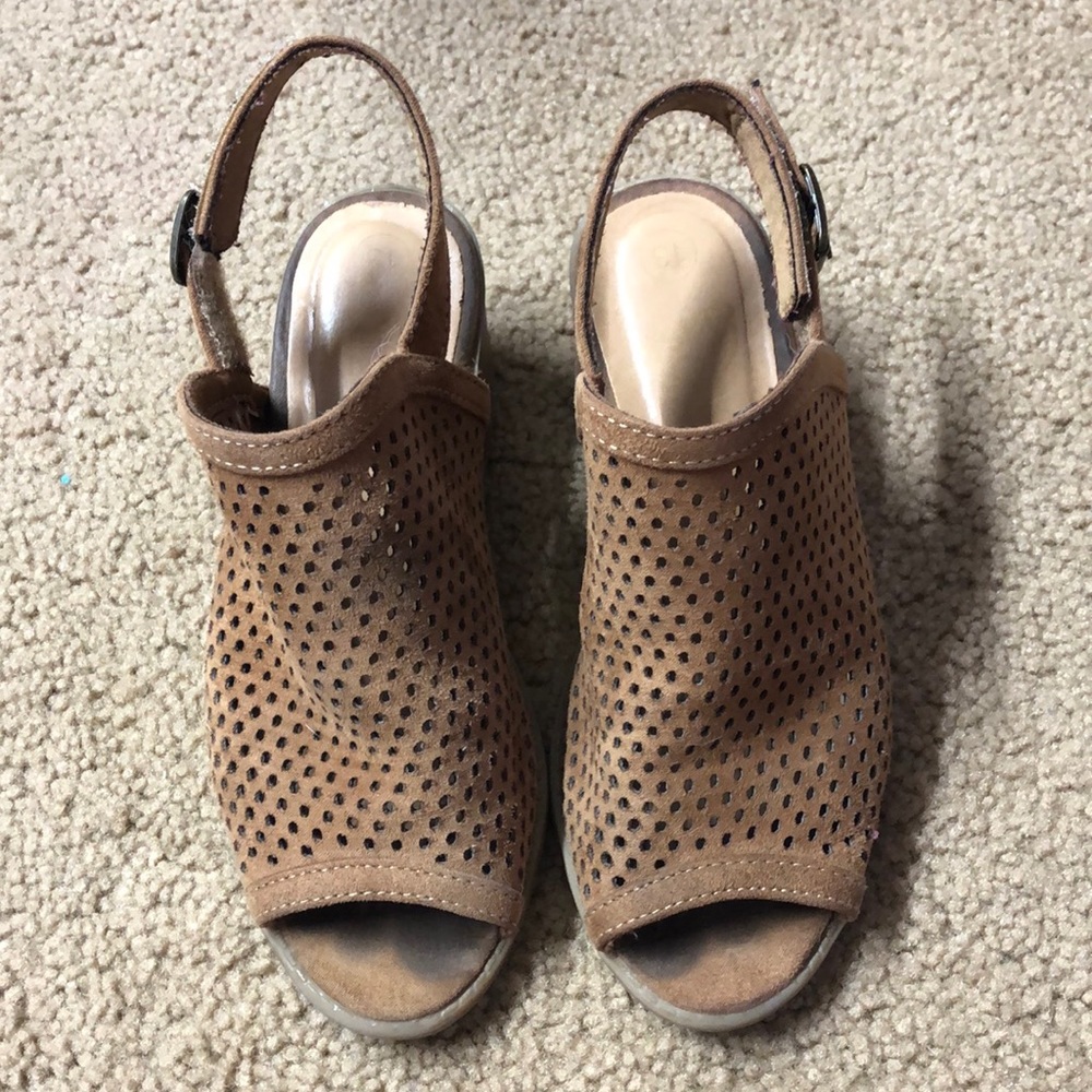 ⚡️4/$10⚡️ girls heels sandals